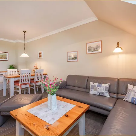 Hauptstrasse 102 Whg 4 *